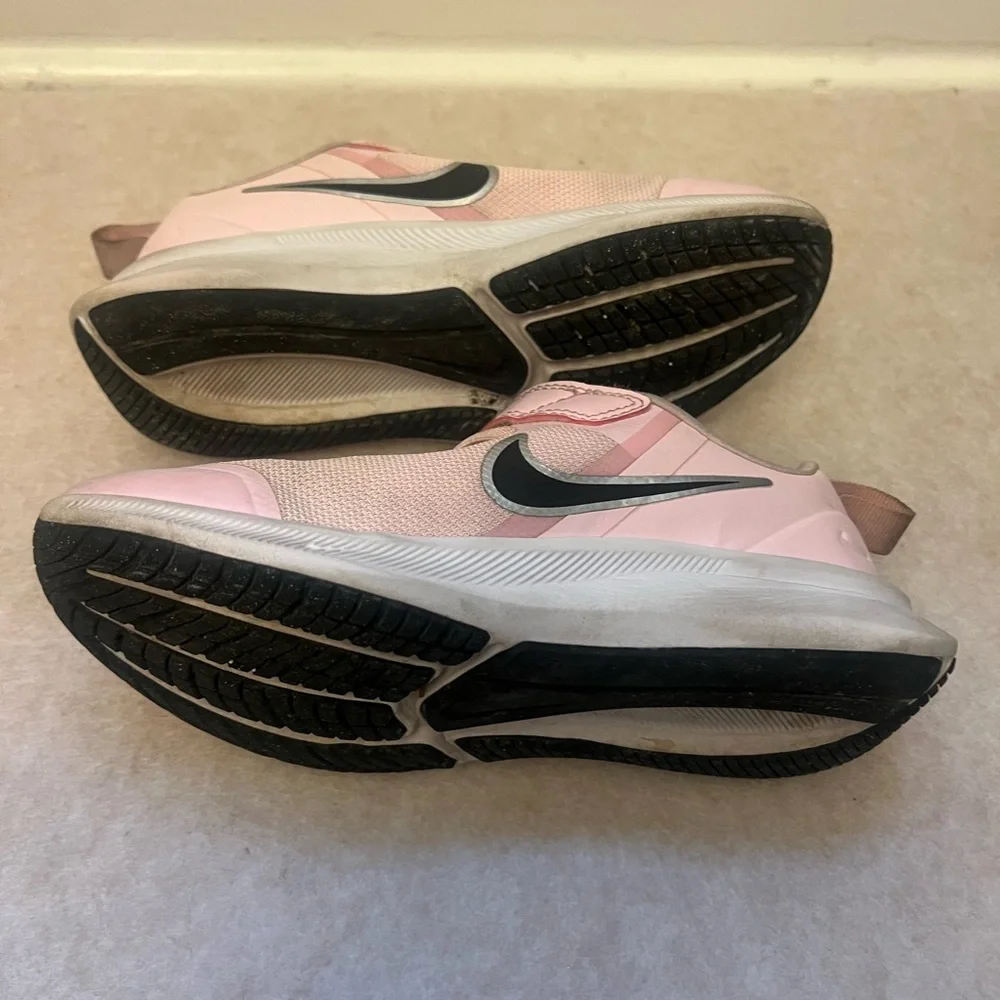 Nike Light‎ Pink Running Shoes